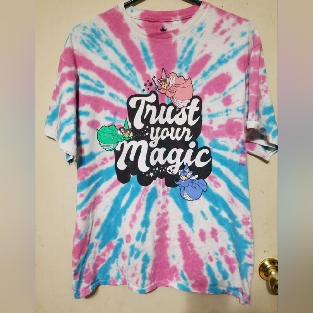 Disney Princess “Trust Your Magic” T-Shirt Size L